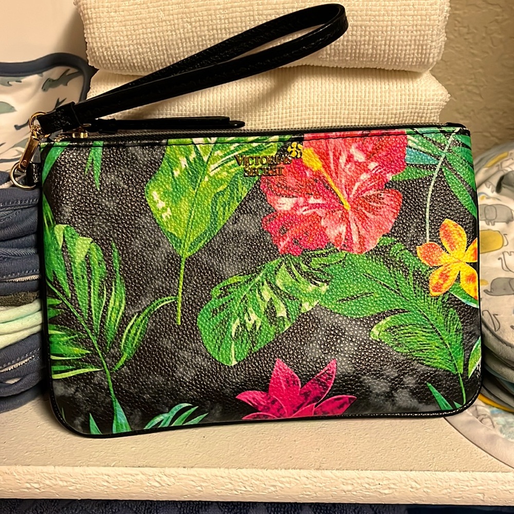 Victoria’s Secret large wristlet never used